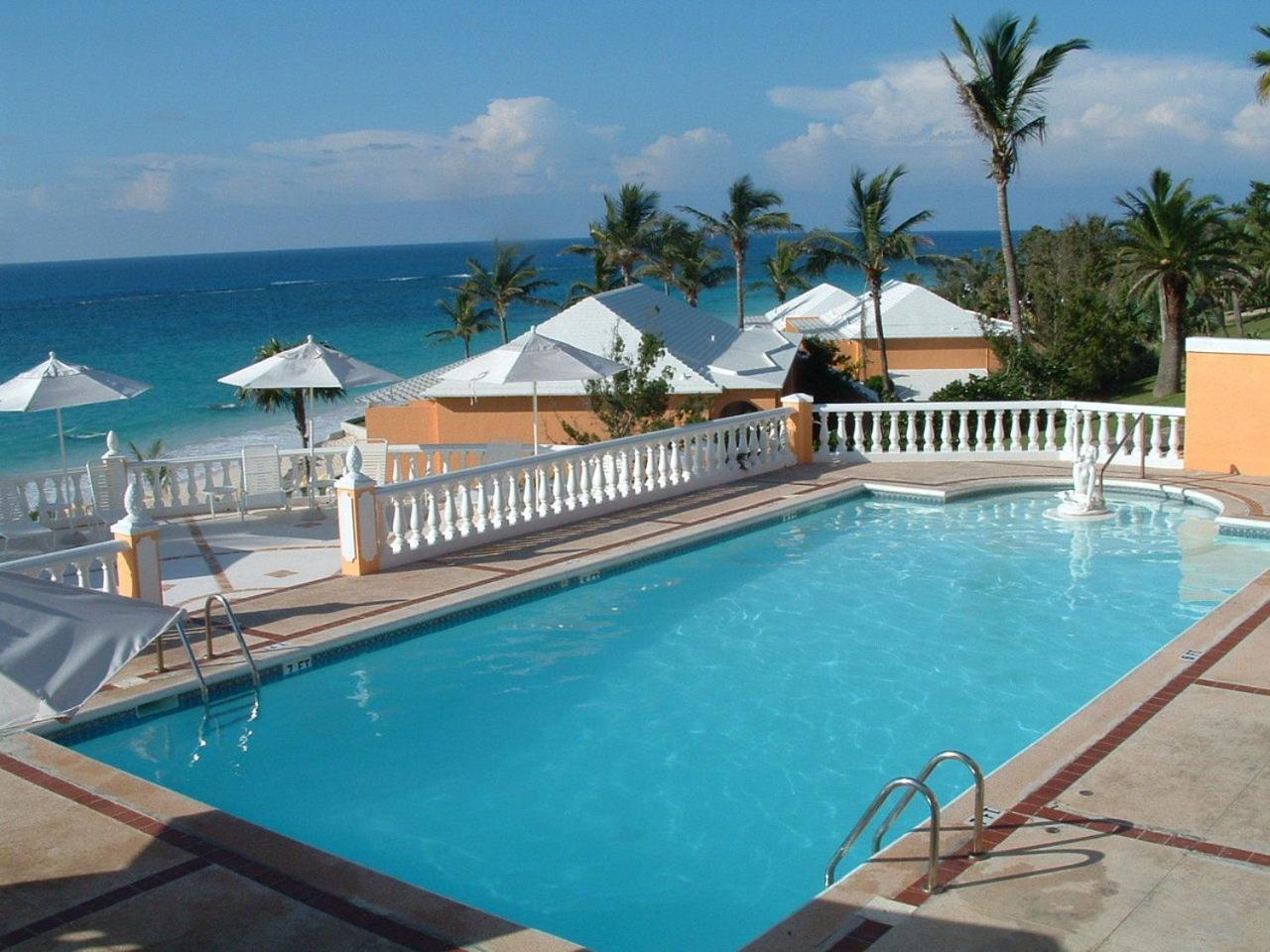 Coco Reef Bermuda Hotel Mount Pleasant Exterior photo